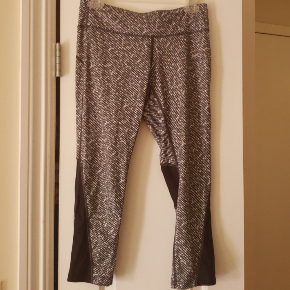 Nike cropped workout pants,  slight wear